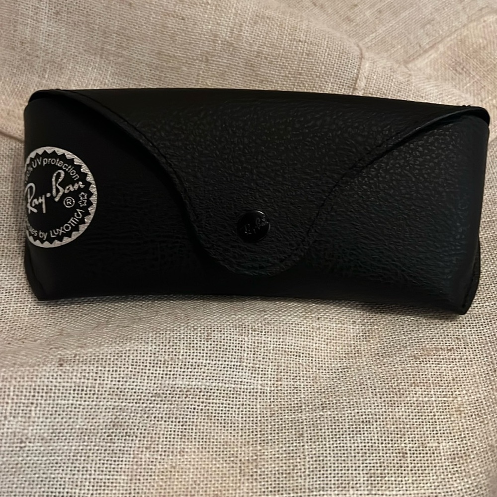 Ray Ban case